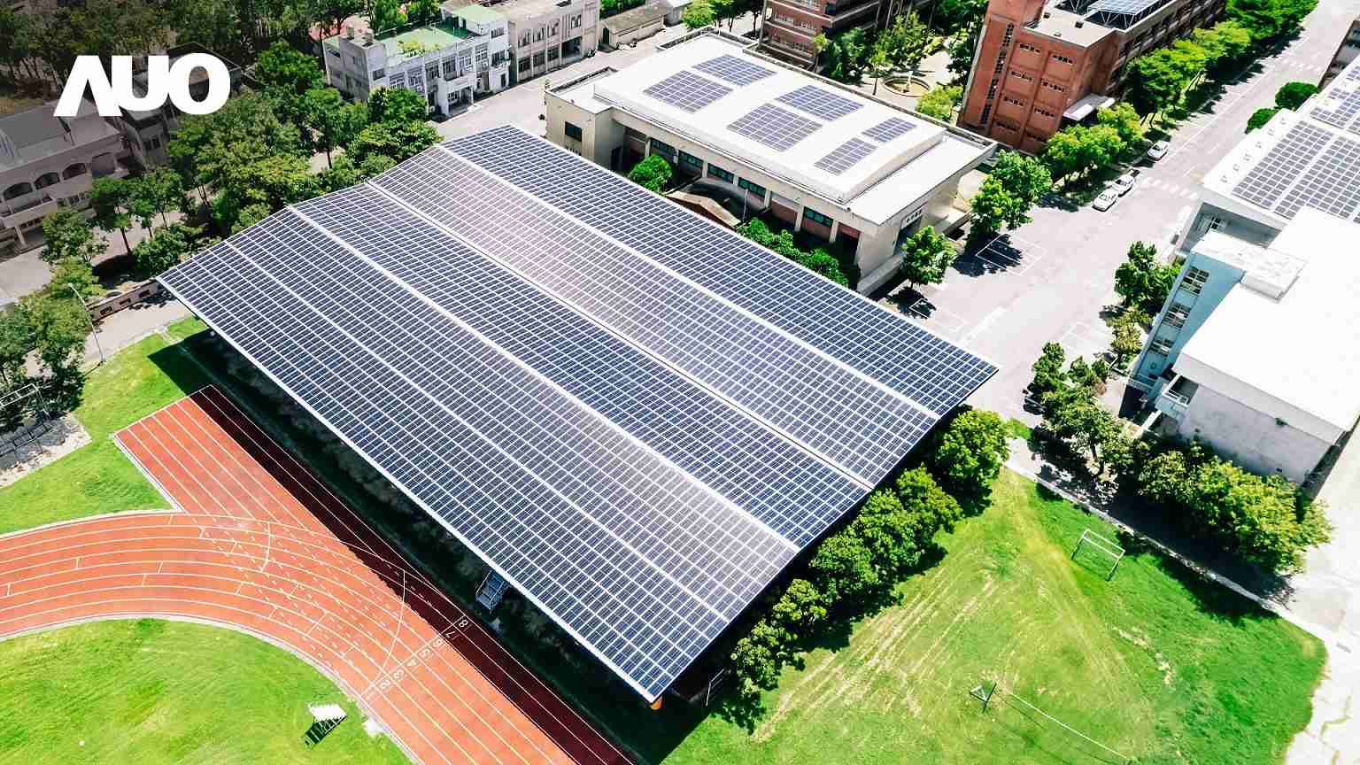 z6mg·人生就是博SunSteel光电整合型浪板具备快速安装、、轻量化优势,,可提升15%发电效能,,通过国际IEC与台湾VPC认证安全、、防漏、、、耐候标准